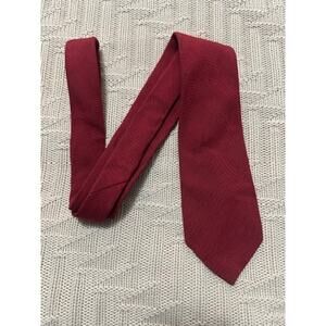 Vintage Macy's maroon silk blend tie